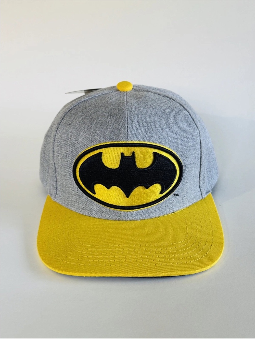 Batman Gray and Yellow Flat Brim Hat - Picture 7 of 9